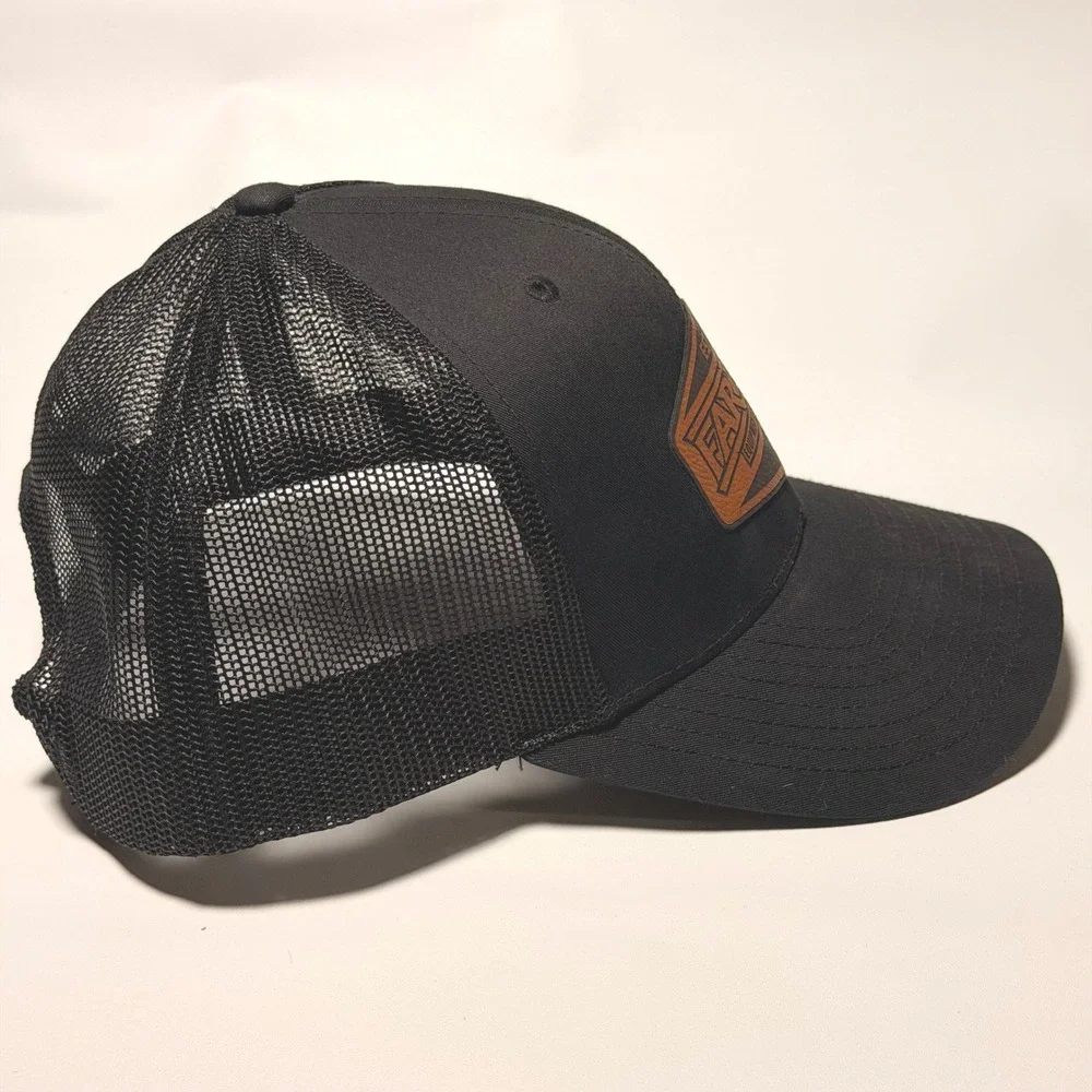 Richardson 112 trucker